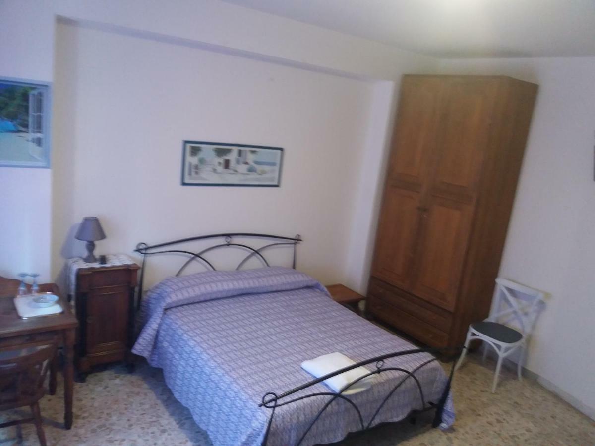 Rum i privatbostad Silvy Trastevere *